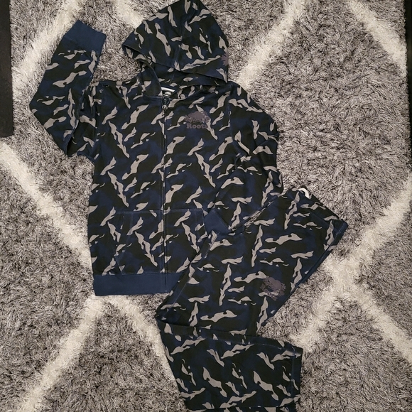 Roots Other - NWOT - Roots Camo Sweatsuit